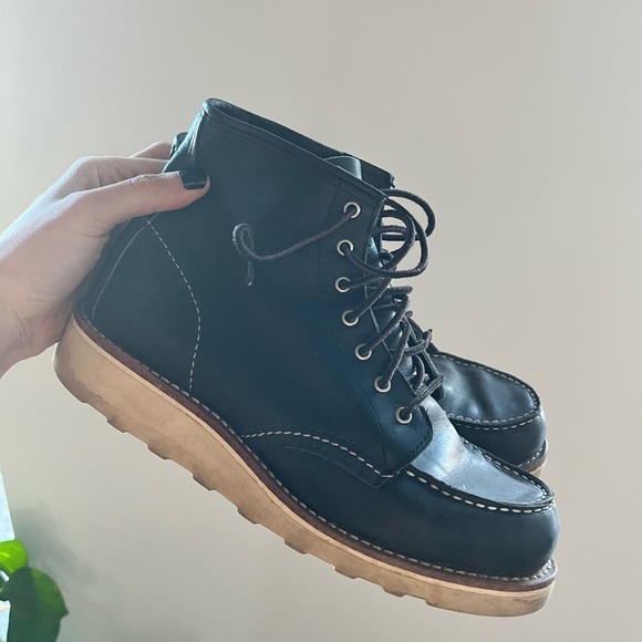 Red Wing 6" Classic Moc Boot - Picture 2 of 8